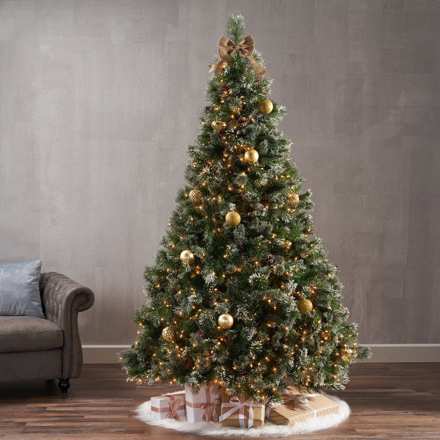 7.5' Cashmere And Snow Bristle Mixed Tree With 83 Pine Cones And 1000Clear Lights, 1561Tips