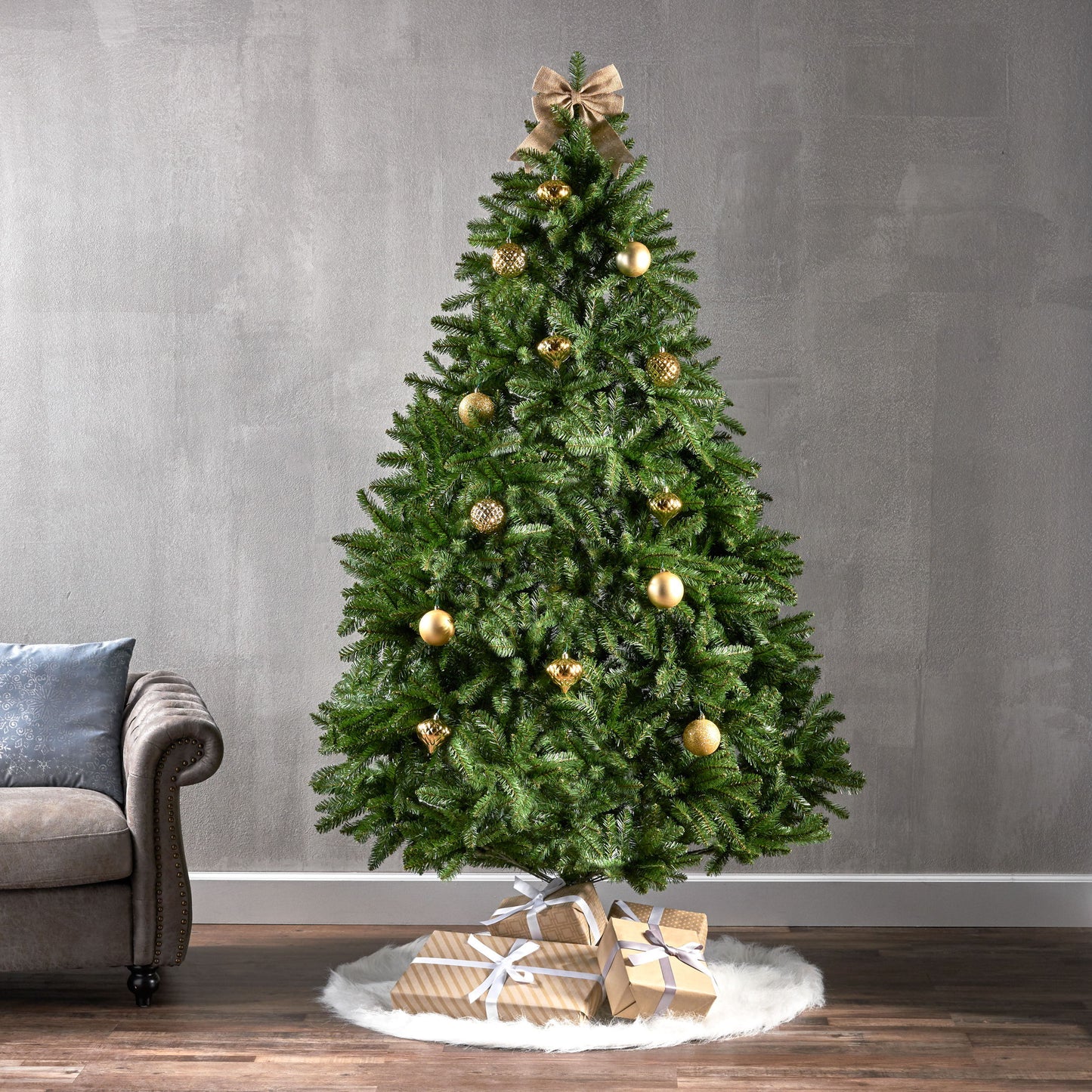 7 Norway Hinged Tree With 2231 Tips - Green