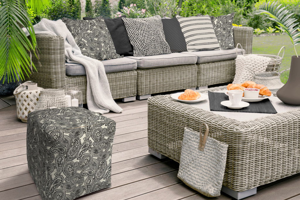 Polyester Cube Paisley Indoor Outdoor Pouf Ottoman - Gray