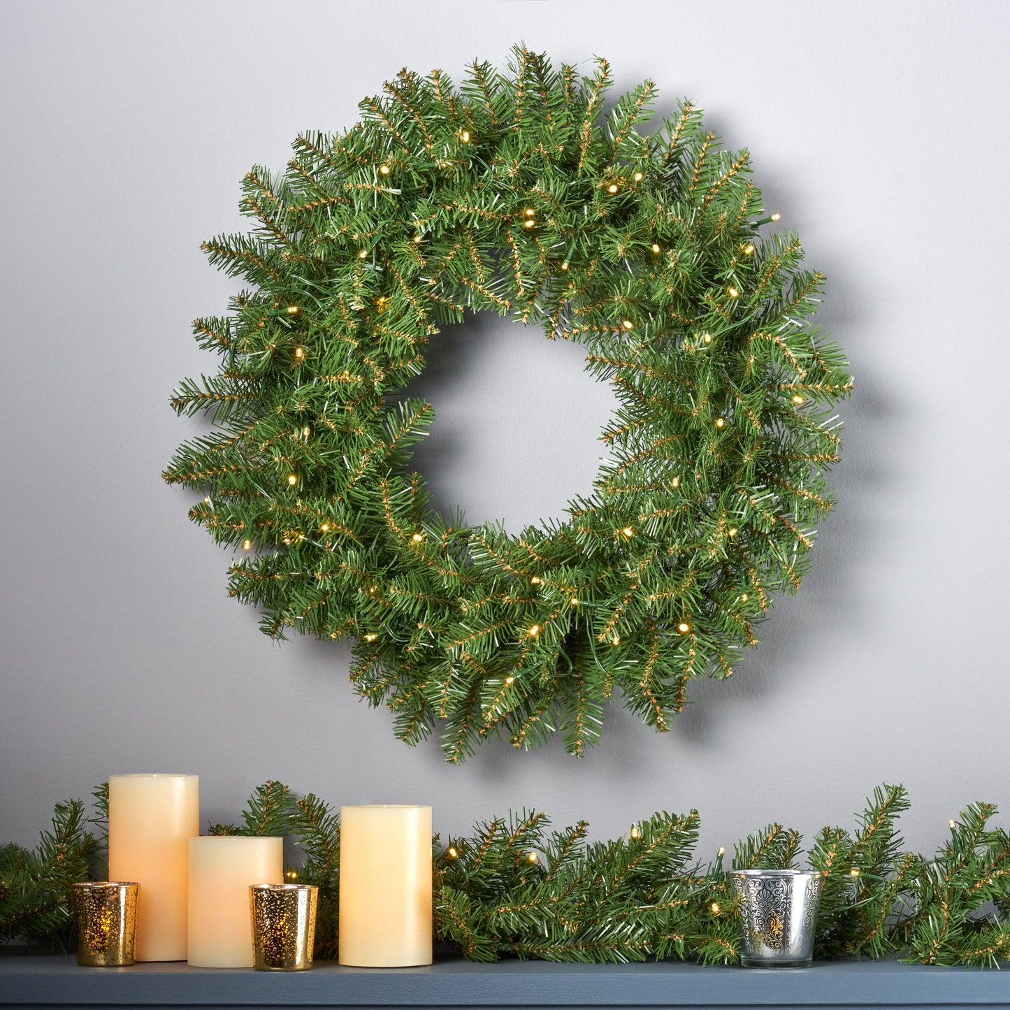 Dunhill Wreath With With 50 Warm White LED Lights With Timer - Battery Operated - Outdoor, 220 Tips