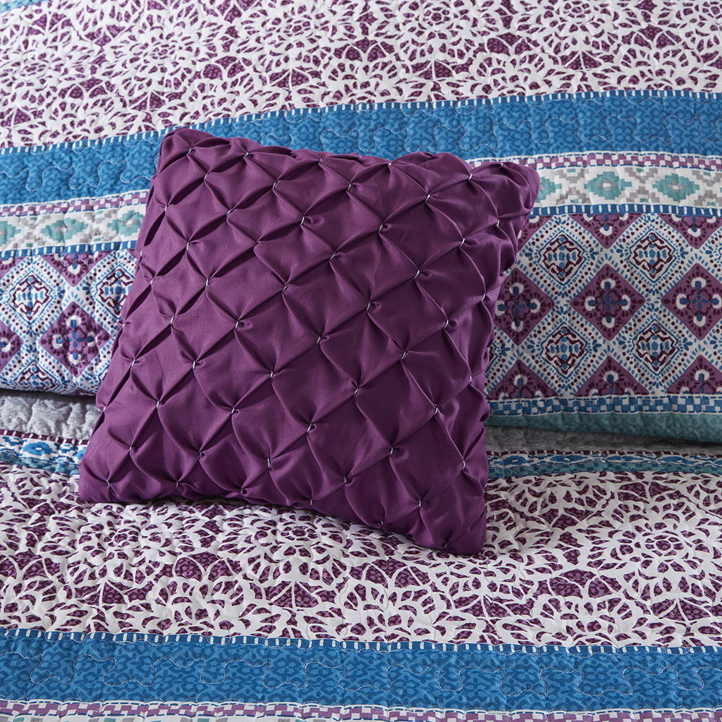 Joni Reversible Quilt Set With Throw Pillows