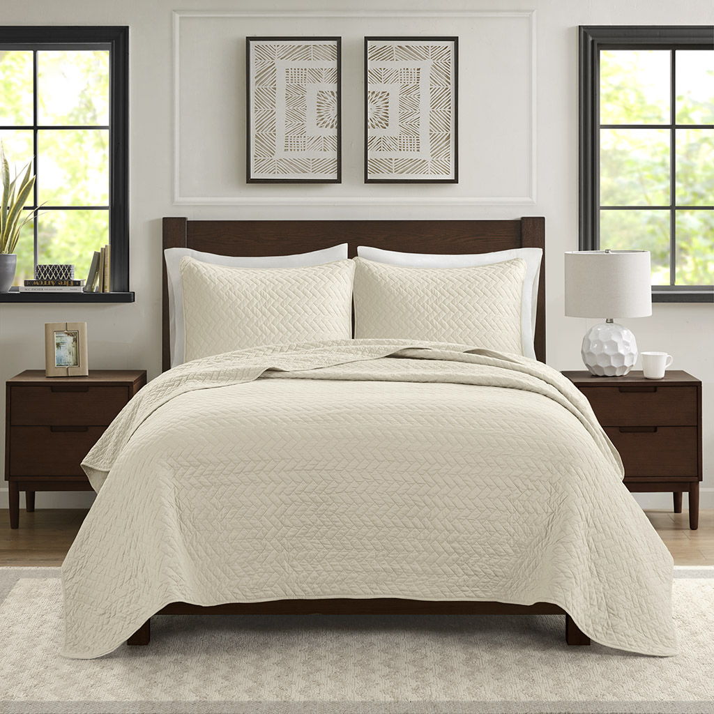 3 Piece Luxurious Oversized Quilt Set, Ivory