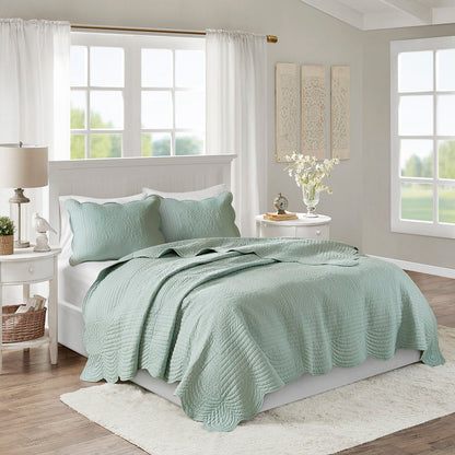 3 Piece Reversible Scalloped Edge Quilt Set, Seafoam