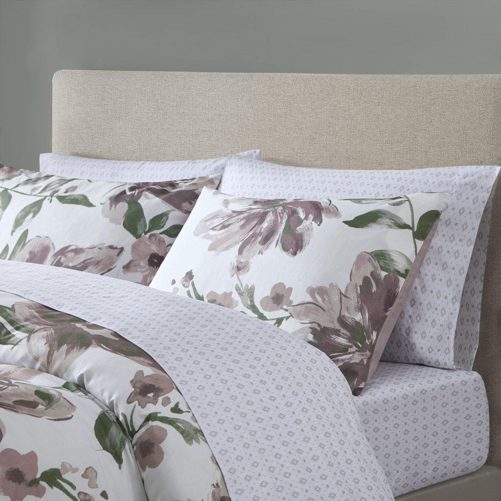 Floral Comforter Set With Bed Sheets In Mauve