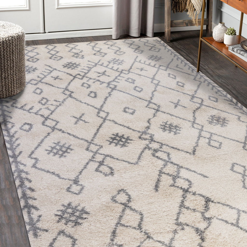 5' x 7.5' Geometric Shag Area Rug - Gray And Ivory