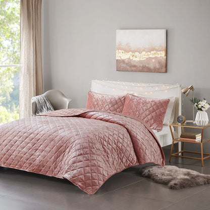 Felicia Queen Velvet Quilt Set - Pink