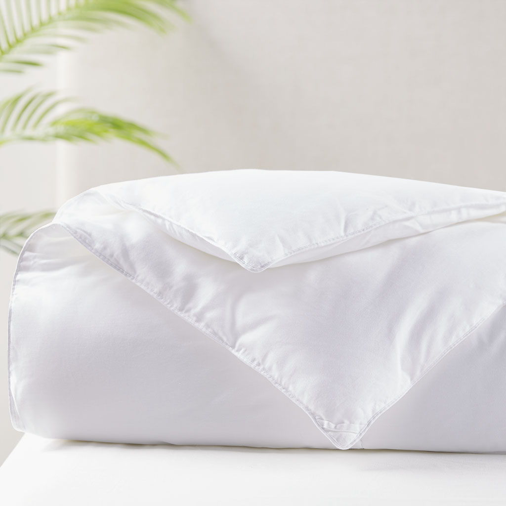 Cotton Down Alternative Featherless Comforter White