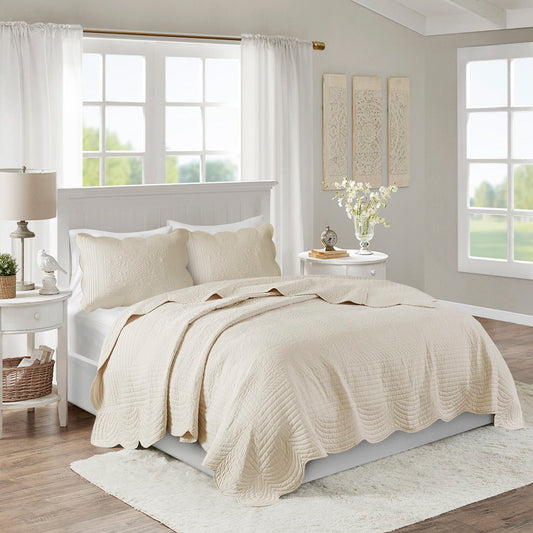 3 Piece Reversible Scalloped Edge Quilt Set - Cream