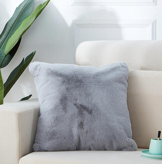 Agnes Luxury Chinchilla Faux Fur Pillow (18 In. X 18 In.) - Gray