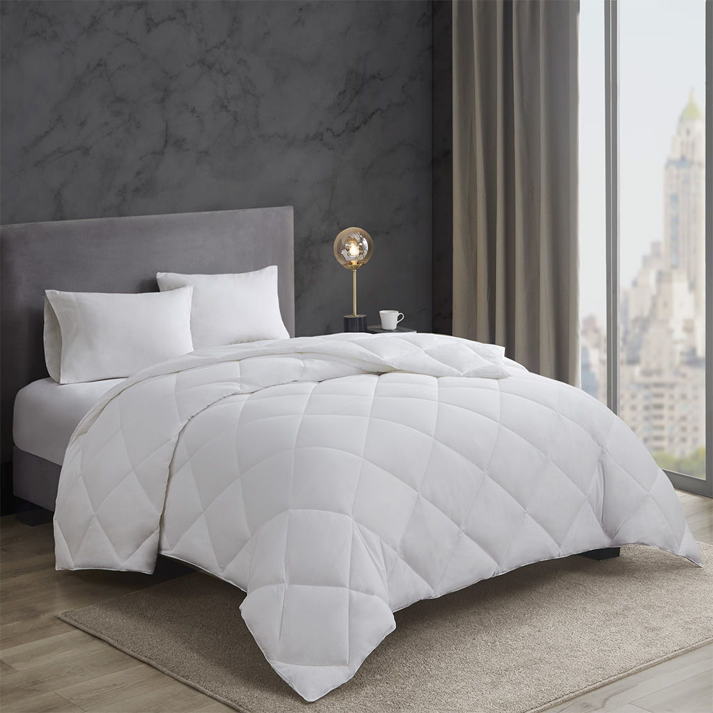 Cotton Down Alternative Featherless Comforter Color White