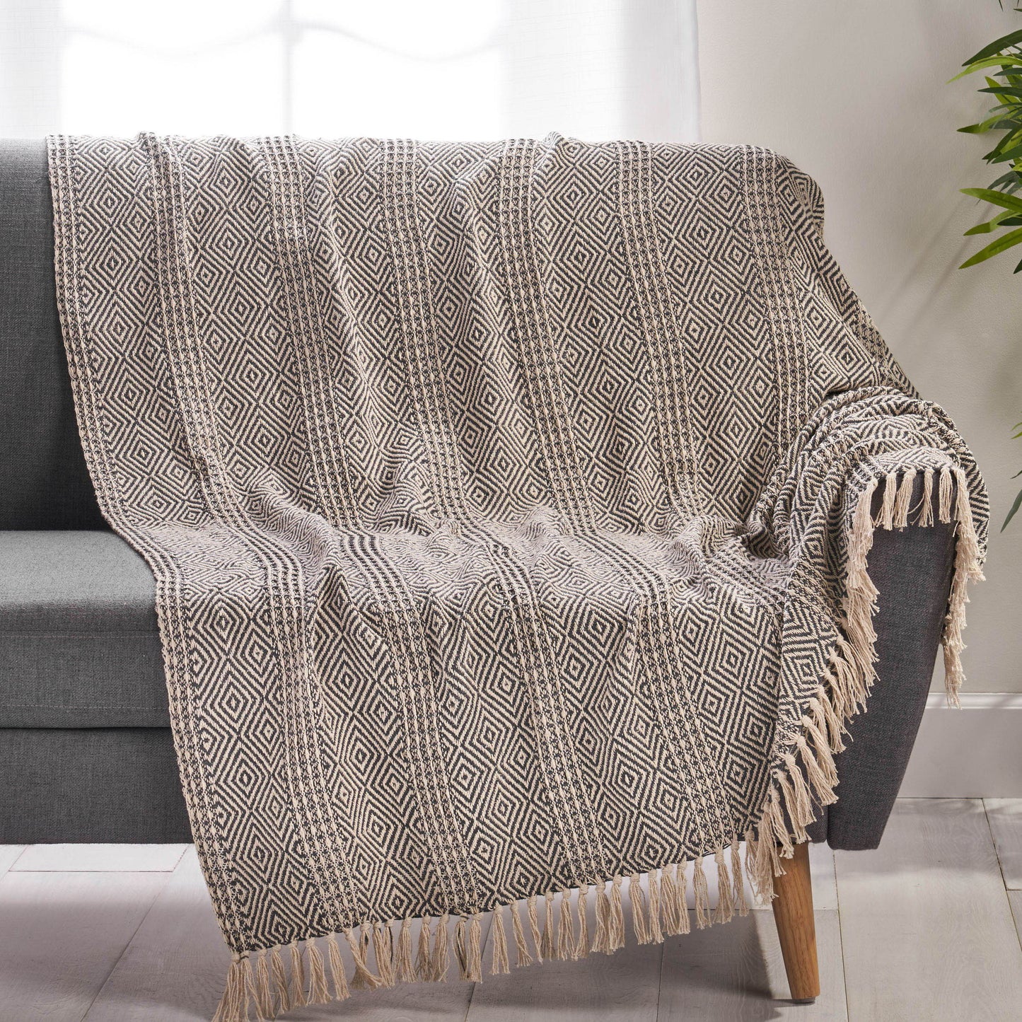 Diamond Throw Made From Recycled Yarns - Charcoal Gray