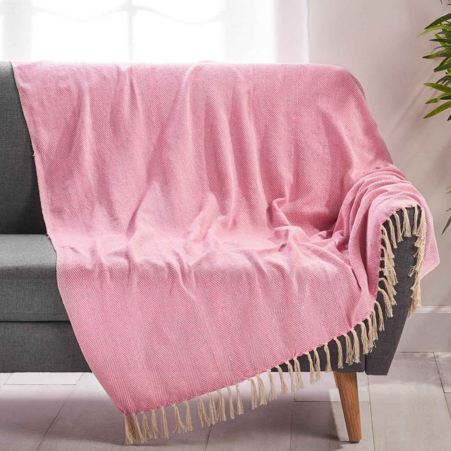 Zig Zag Throw Madeoif Recycled Yarns - Pink