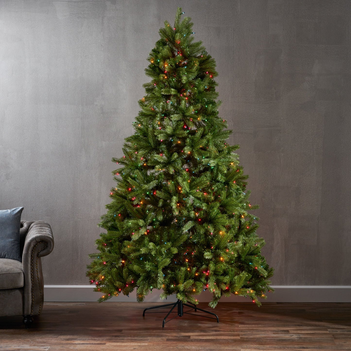 7.5' PE Mixed Spruce Tree With 750 Multi Lights - Ul (35.8%Pe), 1870 Tips, Dia:59