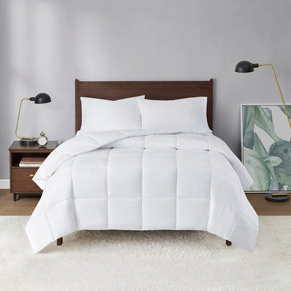 Energy Recovery Oversized Down Alternative Comforter In White