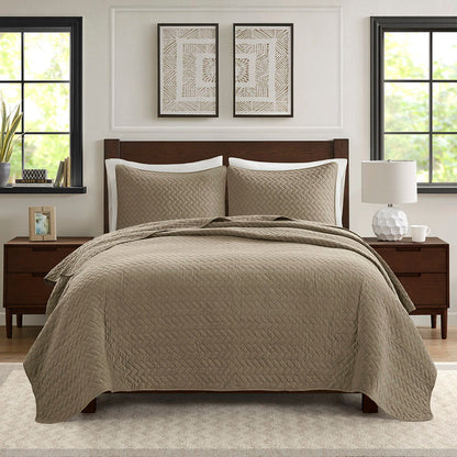 3 Piece Luxurious Oversized Quilt Set, Taupe