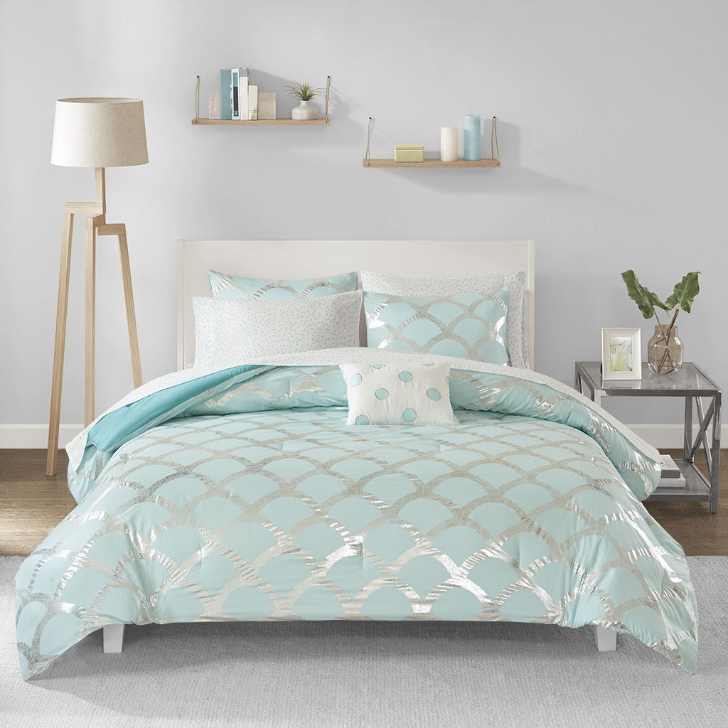 Lorna Queen Metallic Comforter Set With Bed Sheets