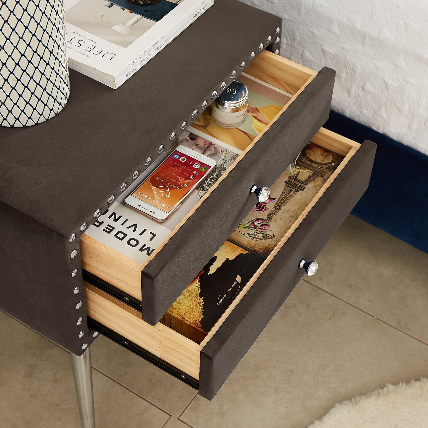 B109 King bed with two nightstands,Beautiful brass studs adorn the headboard, strong wooden slats + metal legs with Electroplate