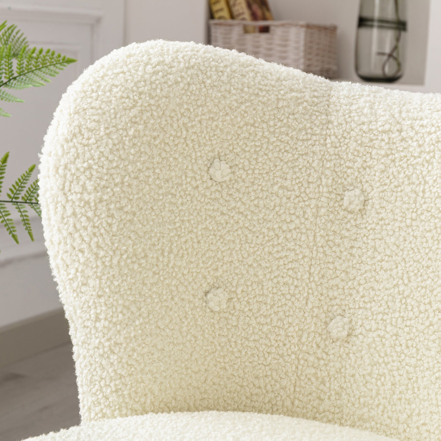 Modern Accent Chair Lambskin Sherpa Wingback Tufted Side Chair with Solid Wood Legs for Living Room Bedroom，Cream